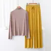 Novo Conjunto de Loungewear Feminino de Manga Longa e Calça Longa, com Textura Modal, Gola Alta, Caimento Solto, que Pode Ser Usado na Rua