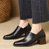 Zapatos casuales de cuero para mujer, punta cuadrada profunda, tacón grueso, color negro 2026, estilo coreano, modernos, versátiles, zapatos de tacón alto de cuero suave, negros