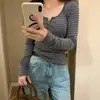 Camiseta de manga larga a rayas con cuello en V, estilo retro americano, con botones, ajuste slim, Harajuku, top casual personalizado, ropa de mujer a la moda