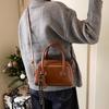 Bolso Retro para Desplazamiento para Mujer de Gran Capacidad 2025 Nuevo Otoño e Invierno Casual Nicho Bandolera Portátil Almohada de Trabajo