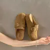 Sandalias cerradas para mujer, estilo Birkenstock, nuevo modelo 2026, slip-on retro para uso exterior en otoño e invierno