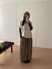 Toma real: Suéter tejido de punto con textura de trenzado tridimensional suave para mujer para otoño e invierno, cuello redondo, tapeta calada, manga corta, top de amarre