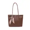 Bolsa Tote Lisa Grande Capacidade Estilosa Fashion 2026 Nova Nicho Trabalho Deslocamento Casual Bolsa de Ombro Tendência