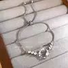 Pulseira de Zircônia Nova Estrela e Lua 2025 para Mulheres, Nicho de Luxo Acessível, Design Requintado, Ajustável, Joia de Mão para Melhor Amiga Estudante