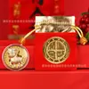 Moneda de la Suerte Conmemorativa Moneda de Oro Moneda de la Suerte Año del Cordero 2027 Bolsa de Tela Roja Moneda de Dinero que Atrae la Riqueza del Zodiaco Cordero Regalo de Año Nuevo
