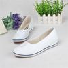 Zapatos de enfermera de una palabra blancos planos antideslizantes suela suave hospital salón de belleza verano casual transpirables cómodos zapatitos blancos