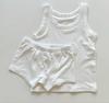 Estilo coreano PEEKABOO Bebê e Criança 24 Verão Soft Skin-friendly Camisole Shorts Home Clothes terno Classe A Roupas Infantis