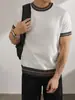 Camisa de Tricô Listrada de Manga Curta com Gola Redonda para Homens no Atacado do Fabricante, Nova Tendência de Verão Marca Versátil Fina de Meia-Manga para Homens
