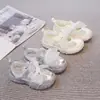 Tenis de Encaje y Perlas para Niñas, Malla Transpirable, Sandalias Estilo Nuevo Primavera/Verano 2026, Zapatos Blancos, Zapatos Deportivos, Zapatos Gump