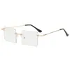 Nuevas Gafas de Sol Sin Marco para Mujer Cuadradas Transfronterizas Celebridad de Internet Fotografía Callejera de Moda Gafas de Sol de Color Cara Pequeña Moda Europea y Americana