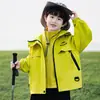 Chaqueta Exterior para Niños Ropa de Abrigo para Niños Otoño Invierno 2026 Nuevo Estilo Coreano Ropa Genial para Niños Pequeños Primavera Otoño Impermeable Traje de Montañismo