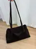 Otoño/Invierno 2026 Bolso Almohada de Cuero Mate Bolso de Hombro con Solapa Versátil para el Trabajo Bolso de Axila Bolso de Cuero Genuino para Mujer Venta al por Mayor Transfronteriza