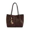 Bolsa casual de grande capacidade com estampa de leopardo para mulheres, nova bolsa de ombro da moda 2026 para o dia a dia, bolsa tote versátil e estilosa