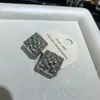 Pendientes Mate Texturizados de Lujo Ligero de Nicho para Mujer con Diseño Geométrico, Sensación de Alta Gama, Accesorios de Oreja Versátiles y Elegantes