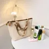 Moda Transfronteiriça Versátil Bolsa de Cosméticos Portátil para Saída Simples Bolsa de Mão Feminina Grande Capacidade Europeia e Americana Pequena Fragrância Necessaire