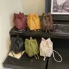 2026 Nuevo Bolso Pequeño de Diseño de Nicho para Mujer, Moderno y de Alta Gama, Bolso Cruzado Versátil Tejido a Mano, Bolso Cubo