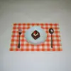 Jogo americano tecido simples estilo Western Xadrez Americano Jogo americano de PVC Jogo americano de Teslin Jogo americano espesso para hotel com isolamento Porta-copos