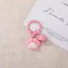 Llavero de pata de gato de resina de dibujos animados con cascabel de gato KT, colgante lindo para niñas, llavero de cuentas DIY, suministro al por mayor