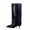 2026 Nuevas Botas Largas Adelgazantes de Estilo de Comercio Exterior Personalizadas con Patrón de Piedra y Punta Fina para Mujer, Botas Delgadas de Moda con Tacón Kitten, Botas Rectas para Mujer