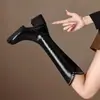 Botas altas de tacón alto con cuello en V adelgazante para mujer, nuevas botas altas de nicho estilo británico 2026, botas de montar de tacón grueso de moda para otoño