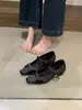 Elegantes zapatillas de ballet de satén con hebilla metálica, tacón de cuña bajo que aumenta la altura, zapatos de mujer para verano y otoño con hebilla y lazo