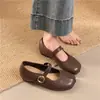 Zapatos de boca poco profunda para mujer diseño zapatos Mary Jane para mujer superficie de cuero tacto primavera y otoño 2026 nuevo estilo zapatos retro tela francesa interior para aumentar altura