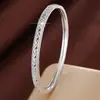 Pulsera Hueca con Patrón de Símbolo Estilo Lujo Ligero Clásico, Pulsera de Cobre Puro con Incrustaciones de Circonita a la Moda, Venta Directa del Fabricante, Exclusivamente para Suministro Transfronterizo