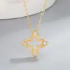 Colar Vintage Folha de Trevo Oca Dourada Escovada Corrente para Clavícula de Alto Padrão Retro Luxo Leve Gargantilha Moda Outono Inverno para Mulheres