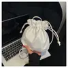Bolso de Hombro Cruzado de Moda Casual con Cordón, Gran Capacidad, Estética Elegante con Textura, para Viajes, Otoño e Invierno 2025, para Mujer