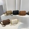 Bolso Pequeño Tejido para Mujer, Nuevo Diseño de Nicho Verano 2026, Bolso Cruzado Texturizado, Bolso Cuadrado Pequeño de Hombro de Moda Simple