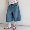 Conjunto de Verano para Niña [Cinturón No Incluido] Nuevo 2026 Pantalones de Mezclilla Anchos Acortados Camiseta Sencilla Estampada