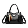 Bolsas femininas transfronteiriças 2026 novo modelo bolsa tote de grande capacidade versão coreana bolsa de ombro versátil para mães de meia-idade bolsa transversal