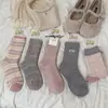 Meias de Lã Quentes Estilo Britânico Outono e Inverno Bordado de Coração Empilhadas Estilo Japonês Retro Meio da Panturrilha Estilo Coreano Feminino Atacado