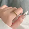 Anillo Desmontable Frosted de Oro Arena de Alta Calidad para Mujer, Moderno, Dulce, Lujo Ligero, Anillo Exquisito de Nicho con Diseño Antiguo
