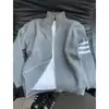 Suéter casual de punto para hombre color borgoña con cierre y tres rayas, perfecto para otoño e invierno, estilo americano