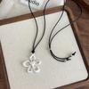 Estilo K de Collar de Flores Caladas Plateado de Blogger de Ins para Mujer Cadena Larga Ajustable Extraíble de Cuerda Negra de Alta Gama para Suéter