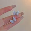 Pendientes de mariposa de cristal azul degradado con aguja de plata 925 para mujer, estilo coreano, combinables con todo, de alta gama, con personalidad, al por mayor