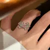 Anillo de Lazo de Diamante Rosa Exquisito y Lujoso para Mujer, Elegante y Sofisticado, Anillo Ajustable para Dedo Índice, Regalo Perfecto para Novia
