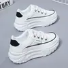 Grulla Blanca Almohada Zapatos Deportivos Blancos de Suela Gruesa Estilo Versátil Adelgazante Zapatos Blancos Nuevos Artículo Caliente Casual Versátil Aumento de Altura Moda