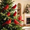 Decoración colgante de pájaro rojo de plumas artificiales de Navidad Adorno para árbol de Navidad pájaro de la paz rojo pájaro de espuma de plumas artificiales