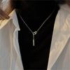 Collar de Plata Pura 999 con Borla Cuadrada Geométrica para Mujer, Cadena para Clavícula de Lujo Ligero de Alta Gama, Cadena para Suéter de Moda Nicho Otoño e Invierno