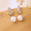 Pendientes de Perla Mariposa de Gama Alta Zirconia Microincrustada Pin de Plata Chapado en Oro Pendientes para Mujer de Gama Alta Elegantes Elegantes
