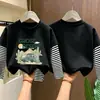 Camiseta de Manga Larga de Algodón Puro para Niños Otoño 2026 Holgada Versátil Cuello Redondo para Niños con Diseño Falso de Dos Piezas