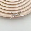 Pinza para el pelo de ballesta de cuero plateado de principios de otoño, Zapatos de niña, Calcetines de flores, Accesorios para el cuello, Accesorios para el cabello