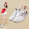 Zapatos Deportivos de Correr Casuales Transpirables que Aumentan la Altura Jcf8601 para Mujer, Versión Coreana del Nuevo Forrest Gump, Verano 2026, Estudiante