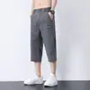 Calças cropped casuais masculinas de verão, simples, leves, para negócios, slim-fit, calças cropped casuais retas estilosas e versáteis para jovens homens