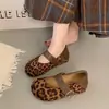 Zapatos versátiles de corte bajo para mujer con aumento interno de altura y suelas blandas, estilo Birkenstock, zapatos Mary Jane vintage para primavera/otoño 2026, modelo nuevo de 5 cm