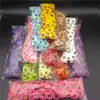 Flor de Tela Pequeña de Flor de Ciruelo Guirnalda de Flores Artificiales Material DIY Hecho a Mano Accesorios de Flores Falsas Decoración de Crisantemo Boda Caja de Dulces