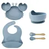 Juego de Alimentación de Silicona para Bebé de 4 Piezas, Plato con Ventosa de Cangrejo, Babero, Cuchara y Tenedor de Madera, Autoalimentación para Niños Pequeños