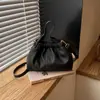 Bolsa de Cuero Suave con Cordón Estilo Coreano Nuevo Retro Bolso de Mano para Mujer Viaje Diario Nicho Gama Alta Bolso de Hombro Único